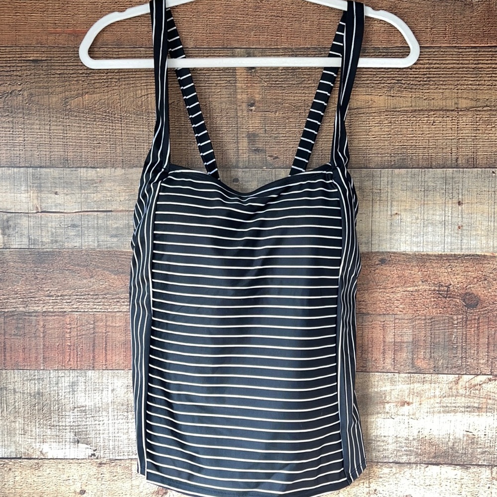 NWT 22W Black White Stripe Tankini Swim Top Plus Square Neck Cross Back